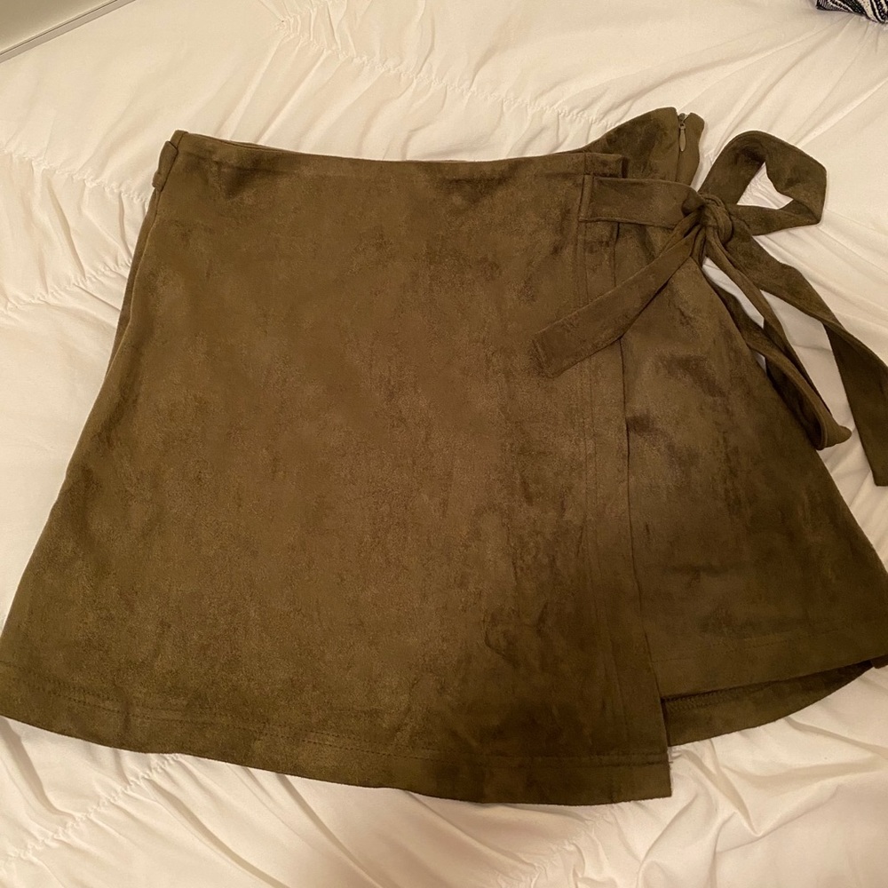 Green Velvet Skirt with Tie